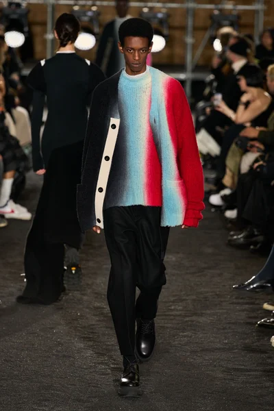 Look 8